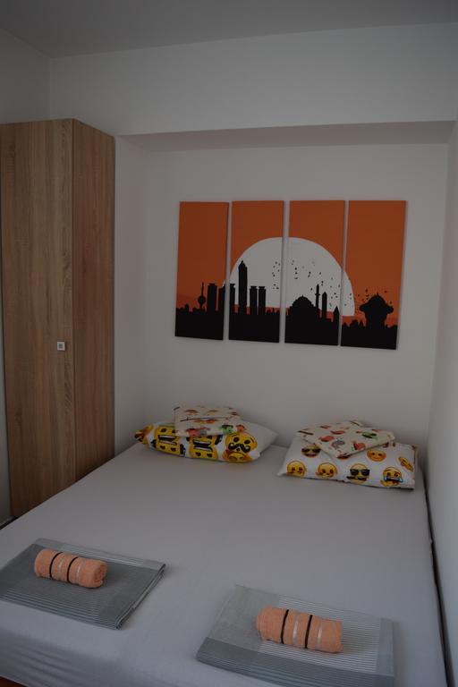 Center Apartment *